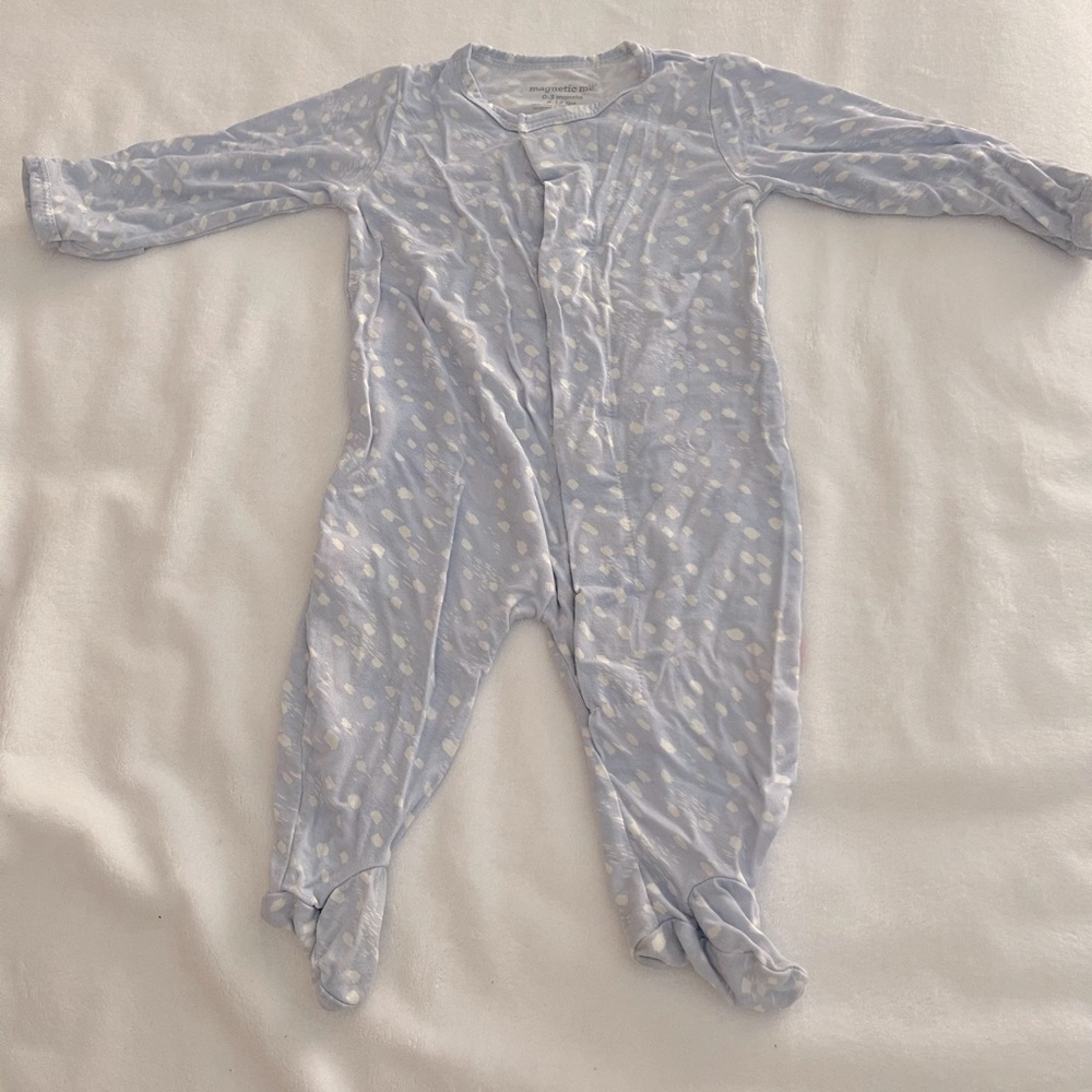 Magnetic Me Footie size 0-3 months